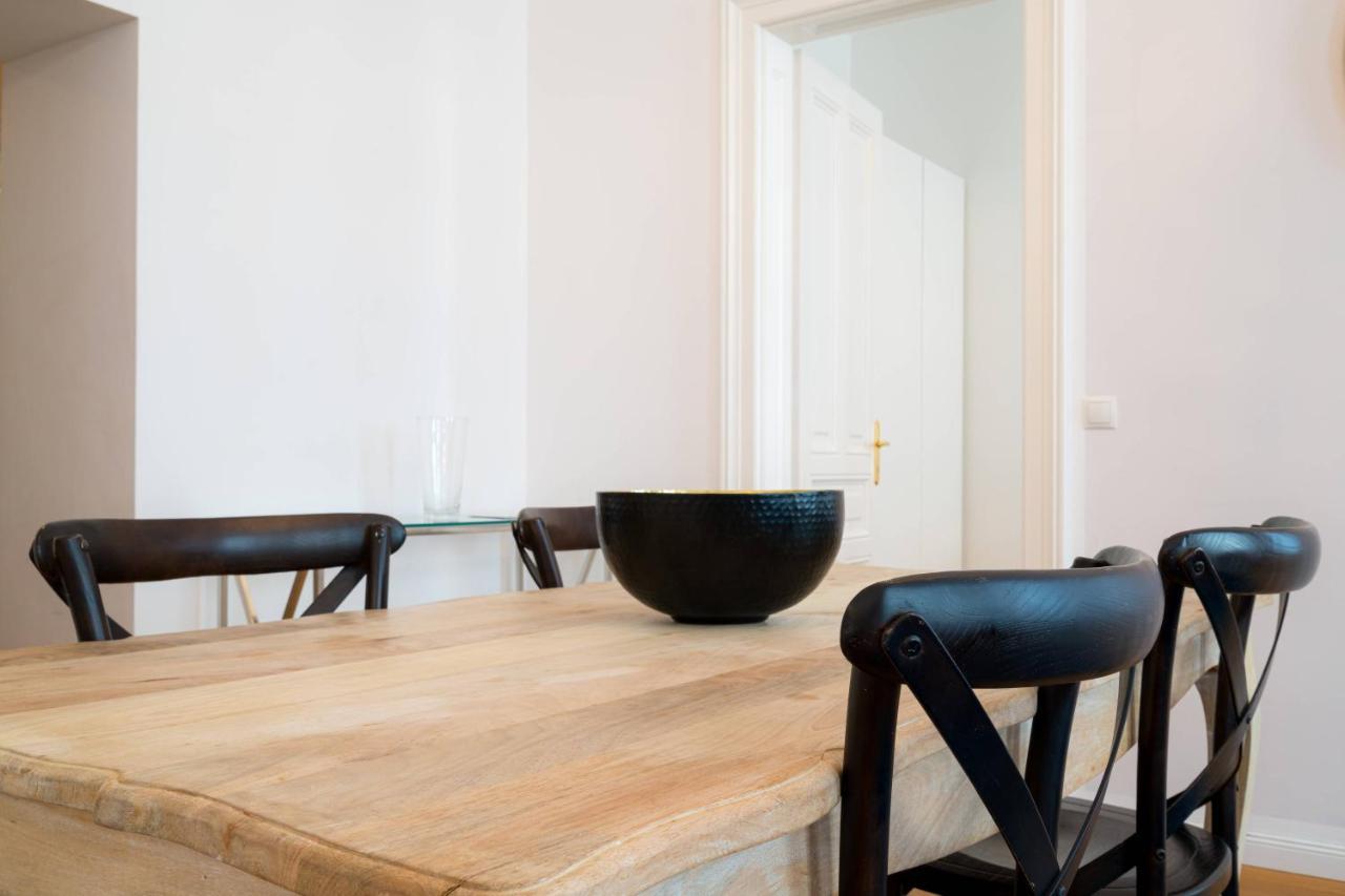 Residence, Naschmarkt - Museumsquartier * Vienne